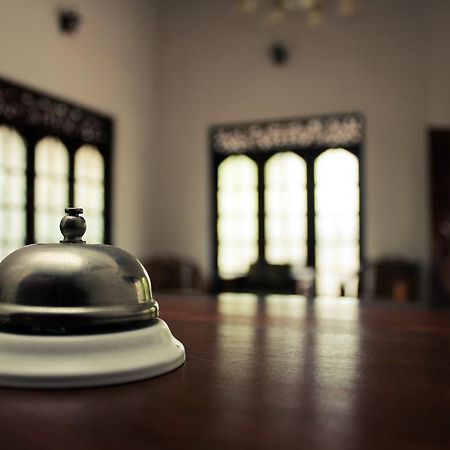 The Hotel Paradise Катунаяка Екстер'єр фото