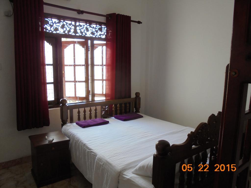The Hotel Paradise Катунаяка Номер фото