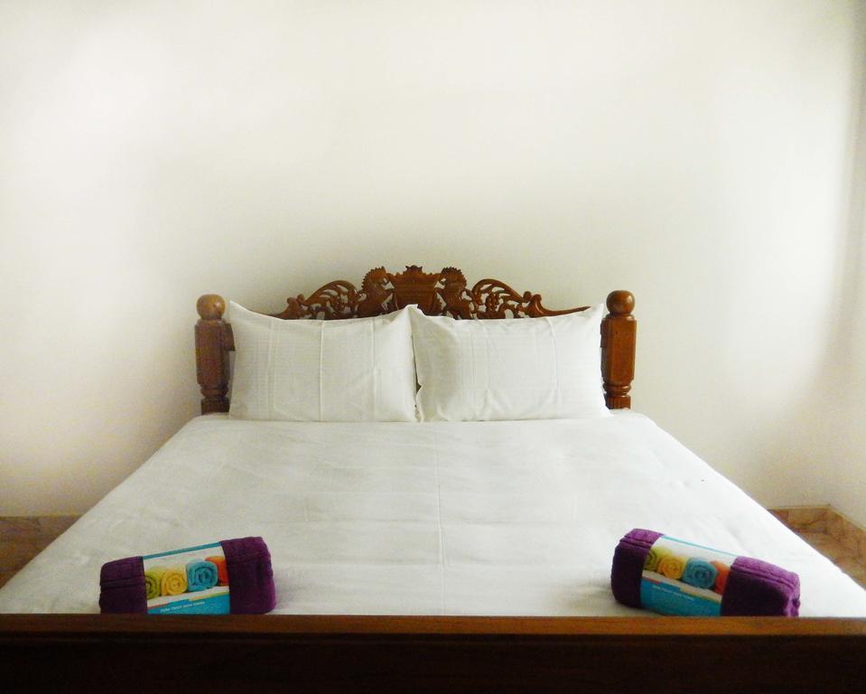 The Hotel Paradise Катунаяка Номер фото