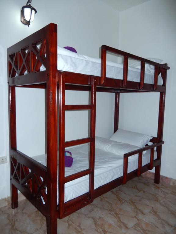The Hotel Paradise Катунаяка Номер фото