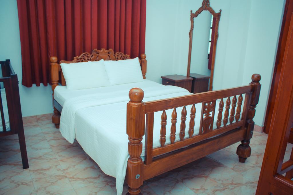 The Hotel Paradise Катунаяка Екстер'єр фото